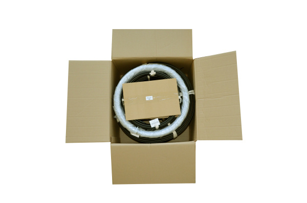 Комплект Р-АКЛ-2,5*100 Комплект для защиты заграждения из 3D-решётки с козырьком из АКЛ. Позволяет обнаружить перелаз нарушителя и разрушение полотна заграждения.Включает в себя охранный извещатель, ч