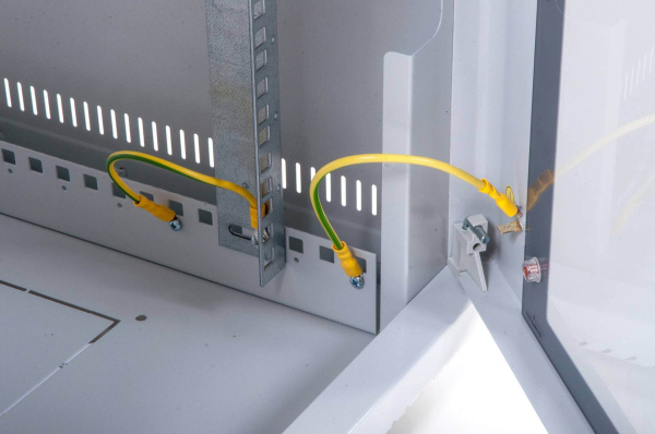 Шкаф ШРН-9.650.1 9U (600 × 650) дверь металл ЦМО